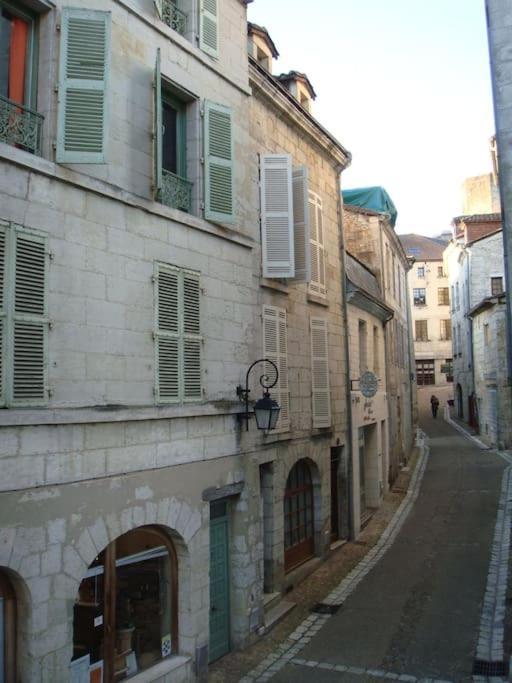 Du Lys Perigueux
